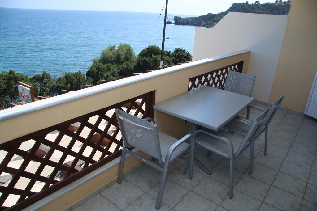 Santa Marina Apartments Rodakino Exteriér fotografie