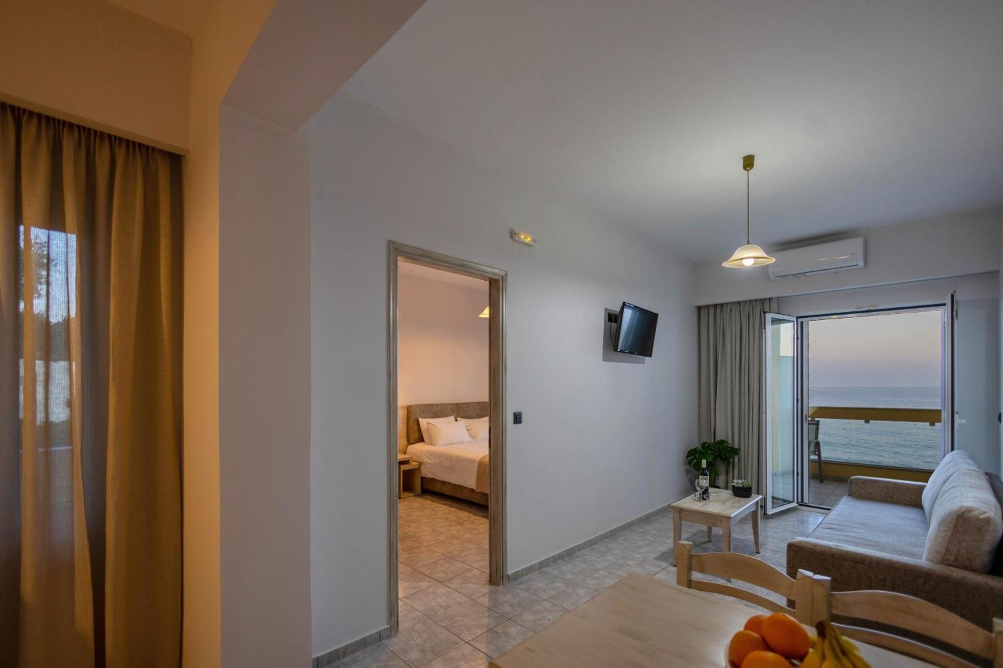 Santa Marina Apartments Rodakino Exteriér fotografie